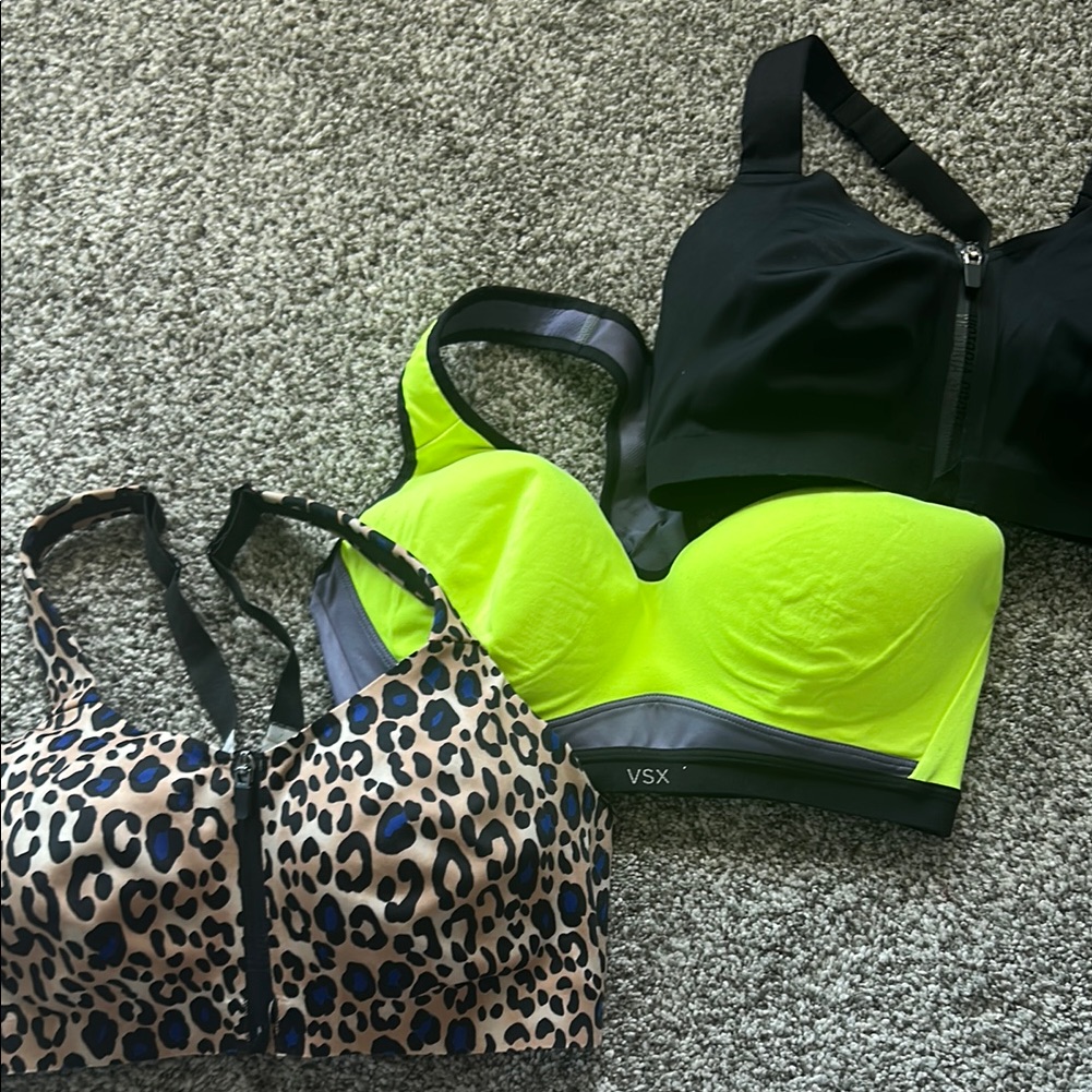 Victoria's Secret Sports Bra (3 For The Price Of One) Size 34 Dd